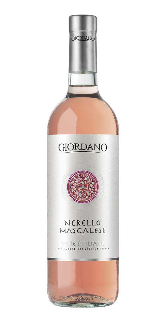 Nerello Mascalese Rosato Terre Siciliane Igt - Er Präsentiert Sich Mit Einem Unverwechselbaren Bouquet Von Frischen Blumen Und Kleinen Roten Früchten, Gefolgt Von Einem Einladenden, Saftigen, Sehr Ausgewogenen Und Angenehm Würzigen Abgang Mit Anklängen Vo